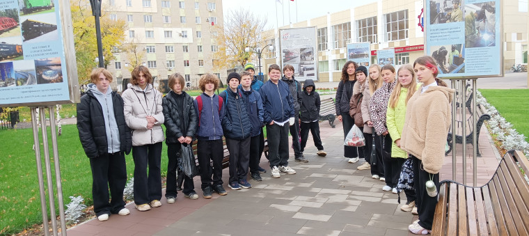 Школьники МОУ "СОШ № 24 им. В.И.Пономаренко" посетили Энгельсский механико-технологический колледж: погружение в мир профессиональных компетенций..