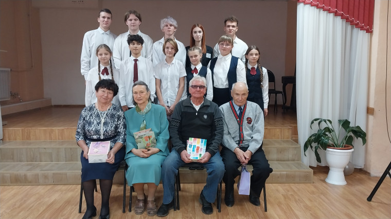 День учителя: как прошел праздник в МОУ «СОШ №24 им. В.И. Пономаренко».
