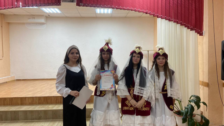 Фестиваль национальных культур «В дружбе народов- сила России» в МОУ «СОШ № 24 им. В. И. Пономаренко»: путешествие по многонациональному Саратову.