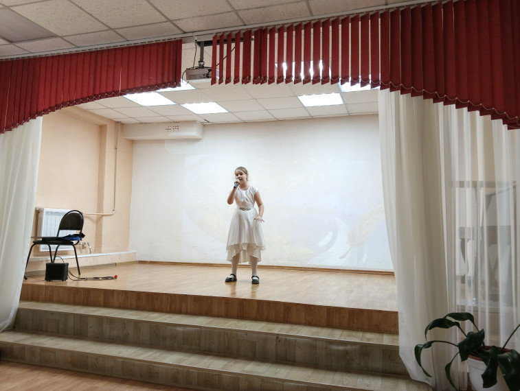 Праздничный концерт ко Дню защитника Отечества в МОУ "СОШ № 24 им. В.И. Пономаренко".